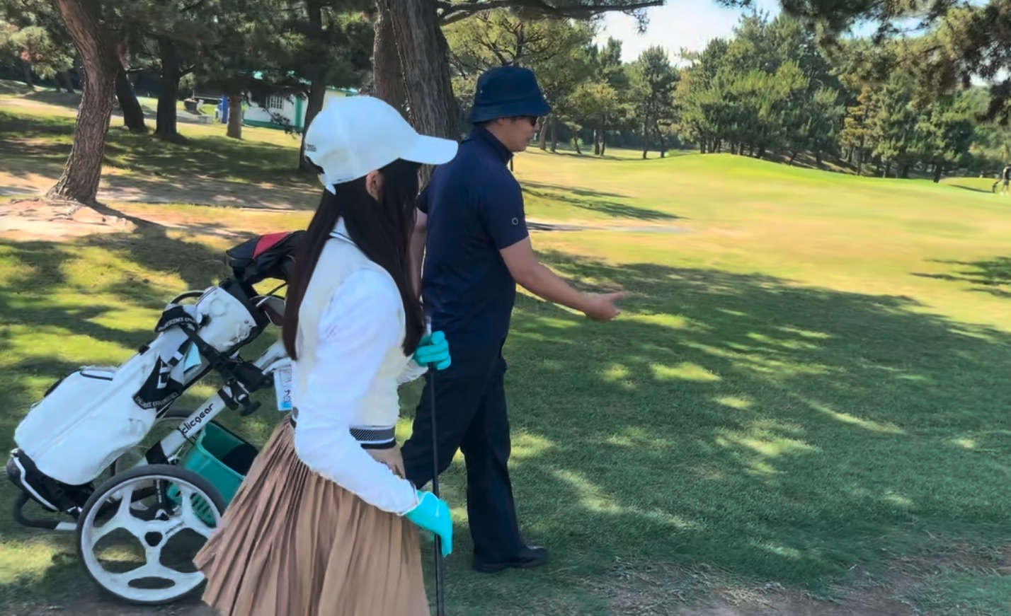 コースを回りながらのラウンドレッスン